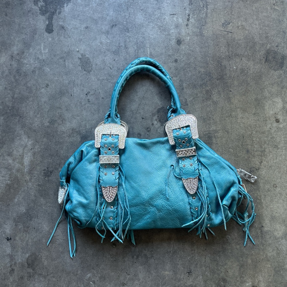 Elegant Turquoise Shoulder Bag with Silver Accents